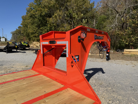 New 2026 Diamond C FMAX210 GOOSENECK TRAILER PACESETTER EDITION HYDRO JACKS & DOVE ALUMINUM OUTER RIMS DISC BRAKES