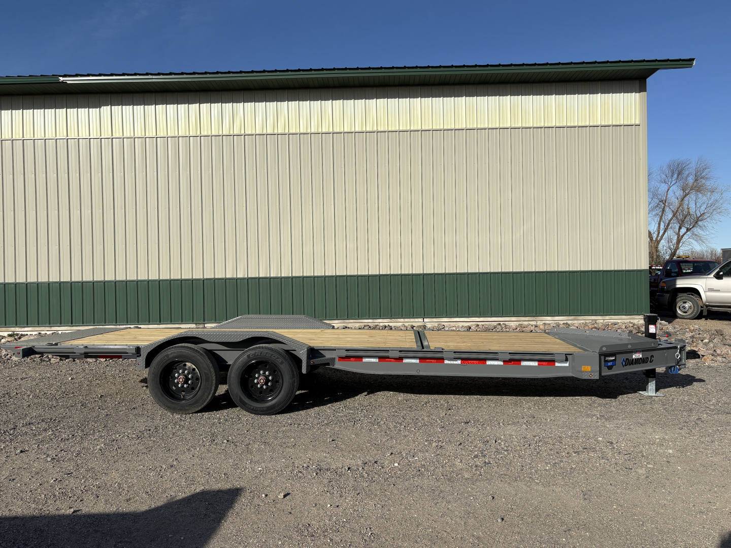 New 2026 22' 18k Diamond C Low-Pro Tilt Trailer