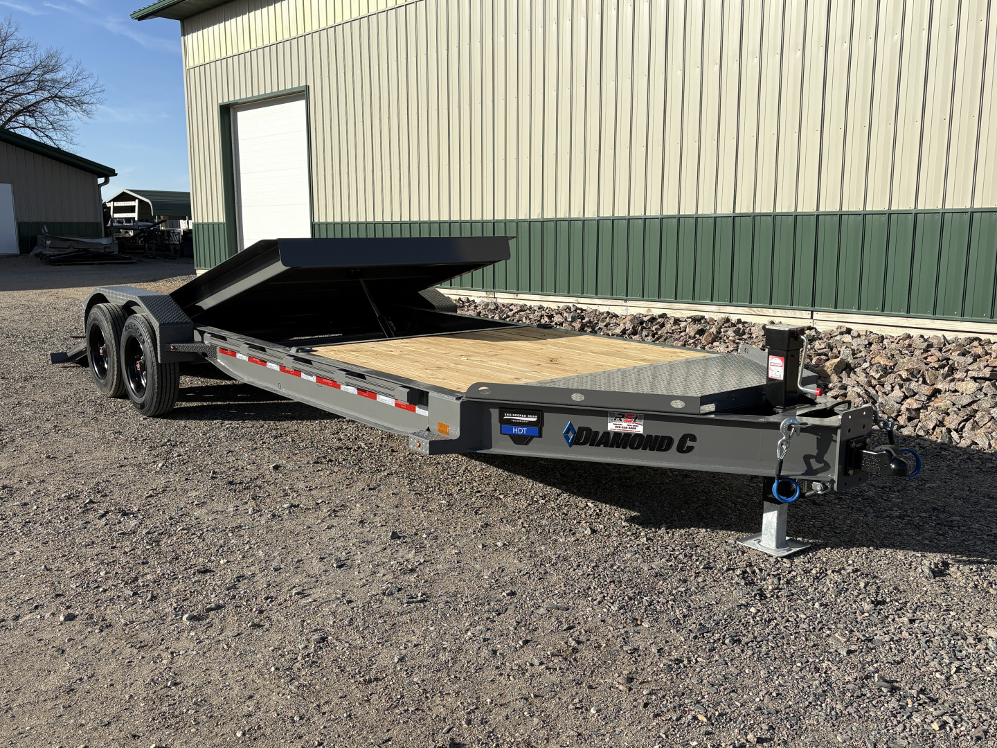 New 2026 22' 18k Diamond C Low-Pro Tilt Trailer