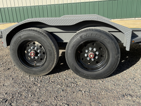 New 2026 22' 18k Diamond C Low-Pro Tilt Trailer