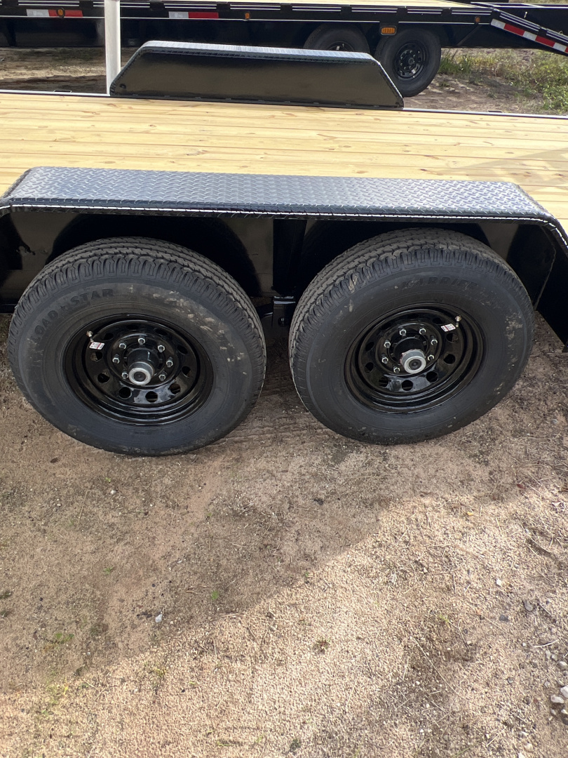 New 2026 P & T Trailers 82X22 GN 14K Flatbed Trailer
