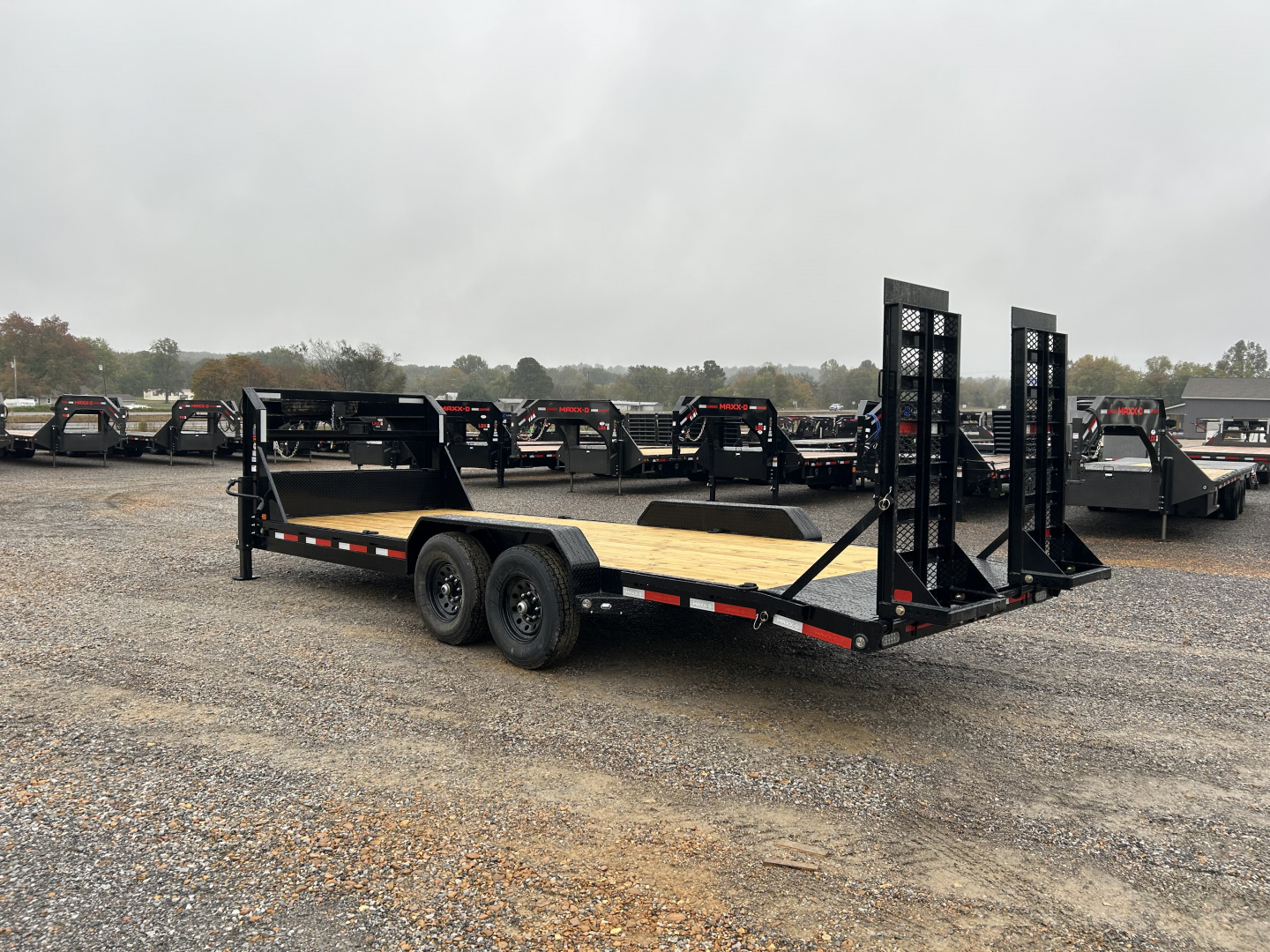 New 2026 MAXXD 83"x22' 15.6k Gooseneck Equipment Trailer