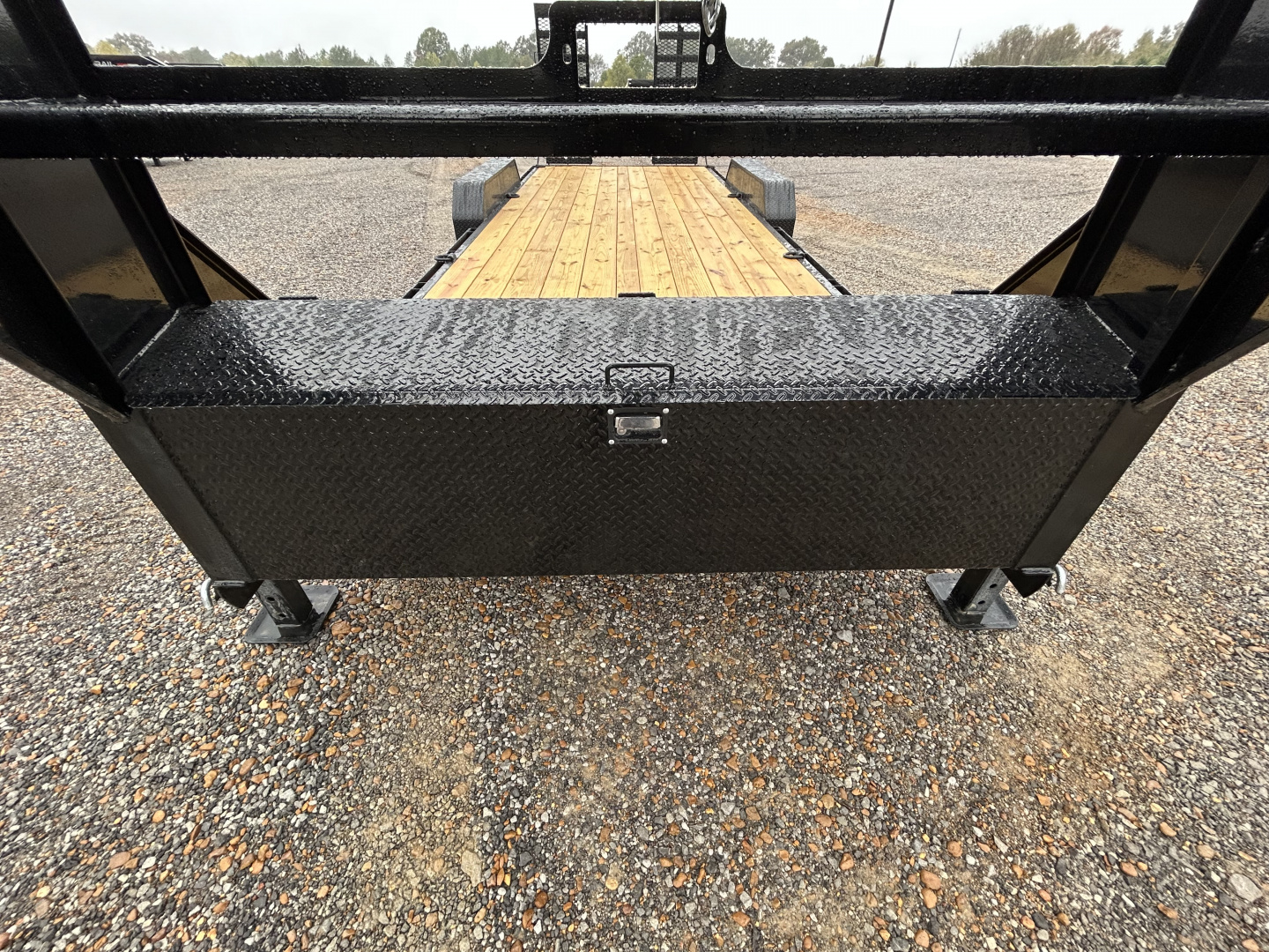 New 2026 MAXXD 83"x22' 15.6k Gooseneck Equipment Trailer