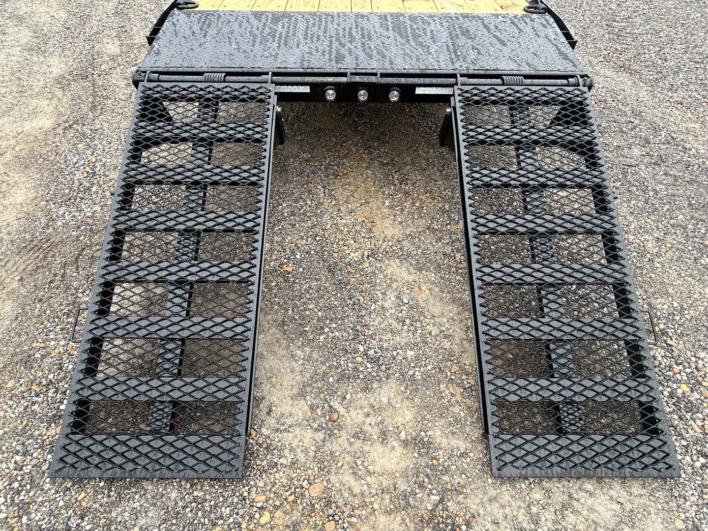 New 2026 MAXXD 83"x22' 15.6k Gooseneck Equipment Trailer