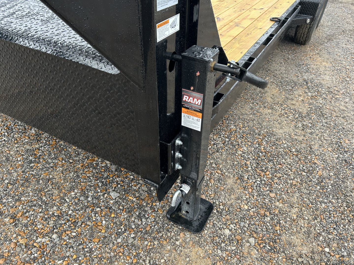 New 2026 MAXXD 83"x22' 15.6k Gooseneck Equipment Trailer