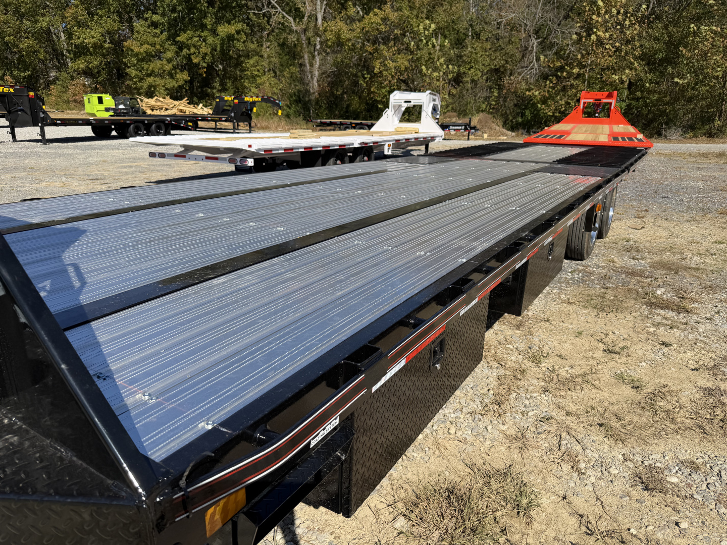 New 2026 Diamond C FMAX212 GOOSENECK TRAILER PACESETTER EDITION ALUMINUM FLOOR & OUTER RIMS HYDRO DOVE & JACKS DISC BRAKES