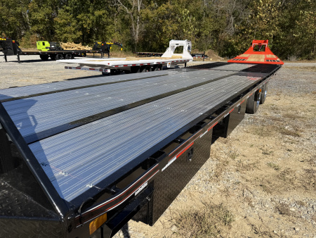 New 2026 Diamond C FMAX212 GOOSENECK TRAILER PACESETTER EDITION ALUMINUM FLOOR & OUTER RIMS HYDRO DOVE & JACKS DISC BRAKES