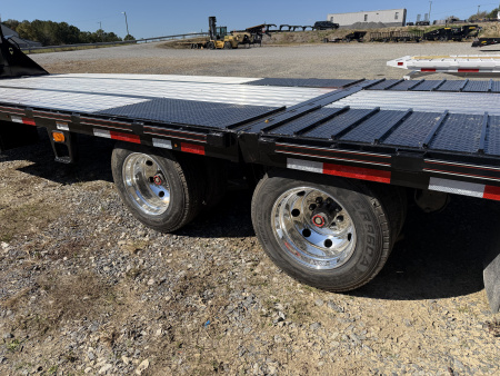 New 2026 Diamond C FMAX212 GOOSENECK TRAILER PACESETTER EDITION ALUMINUM FLOOR & OUTER RIMS HYDRO DOVE & JACKS DISC BRAKES