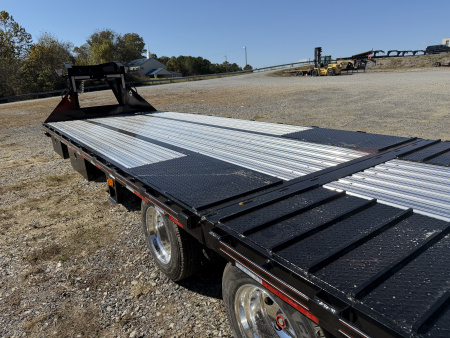 New 2026 Diamond C FMAX212 GOOSENECK TRAILER PACESETTER EDITION ALUMINUM FLOOR & OUTER RIMS HYDRO DOVE & JACKS DISC BRAKES