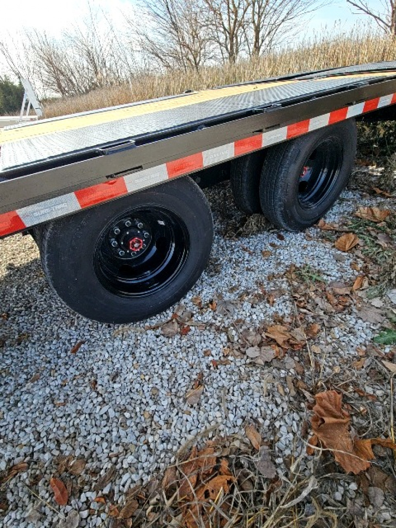 New 2026 Sure-Trac 102 x 25 (20+5) 22.5K HD Low Profile Beavertail Deckover Trailer Deckover Trailer