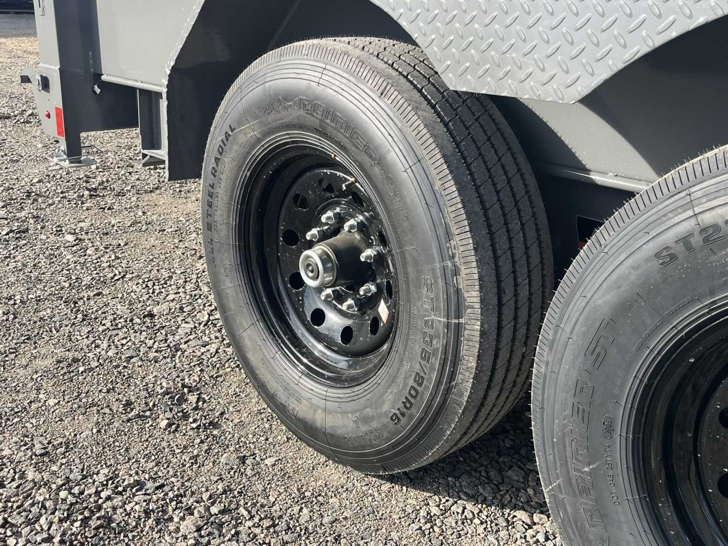 New 2026 16' 14k Diamond C Low Pro Telescopic Dump Trailer