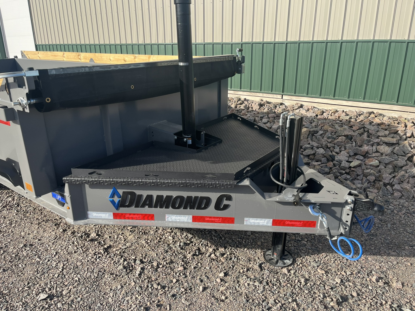 New 2026 16' 14k Diamond C Low Pro Telescopic Dump Trailer