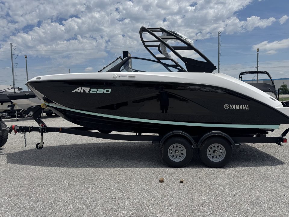 New 2026 Yamaha Boats AR 220 Jet Boat