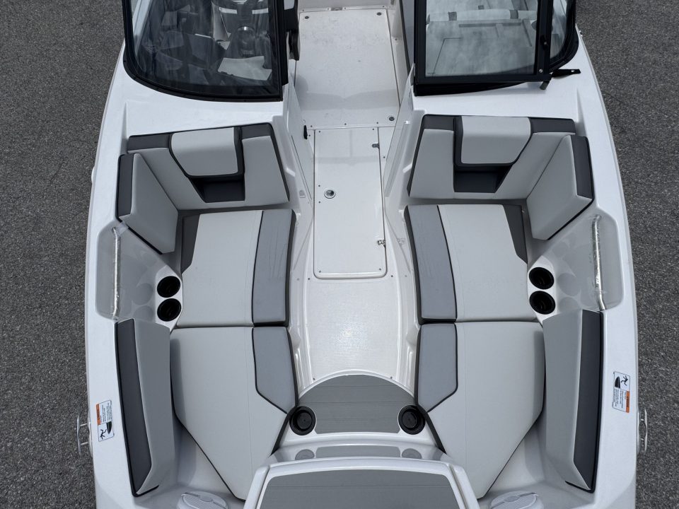 New 2026 Yamaha Boats AR 220 Jet Boat