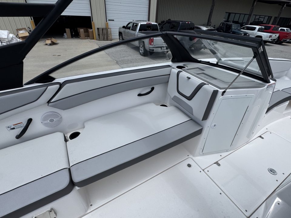 New 2026 Yamaha Boats AR 220 Jet Boat