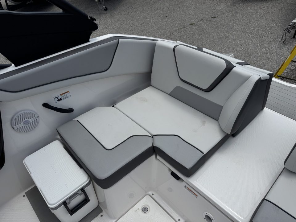 New 2026 Yamaha Boats AR 220 Jet Boat