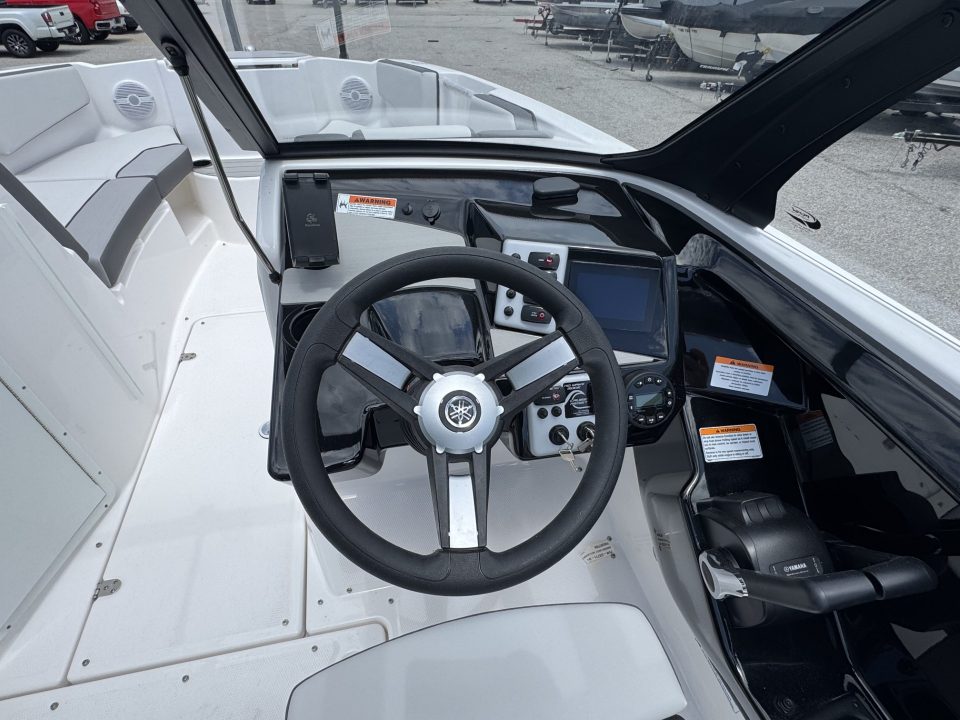New 2026 Yamaha Boats AR 220 Jet Boat