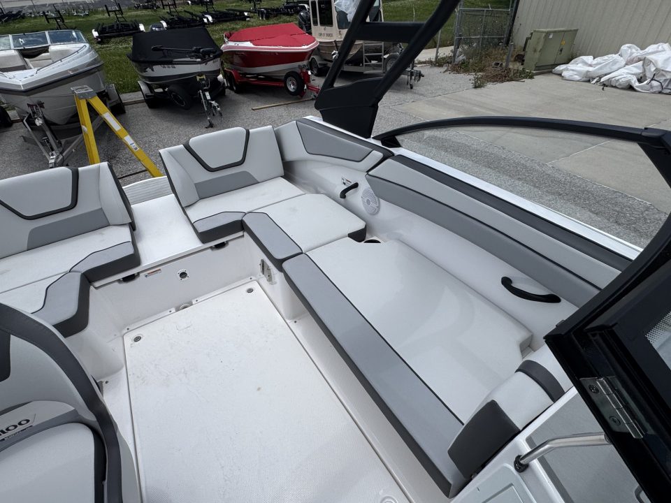New 2026 Yamaha Boats AR 220 Jet Boat