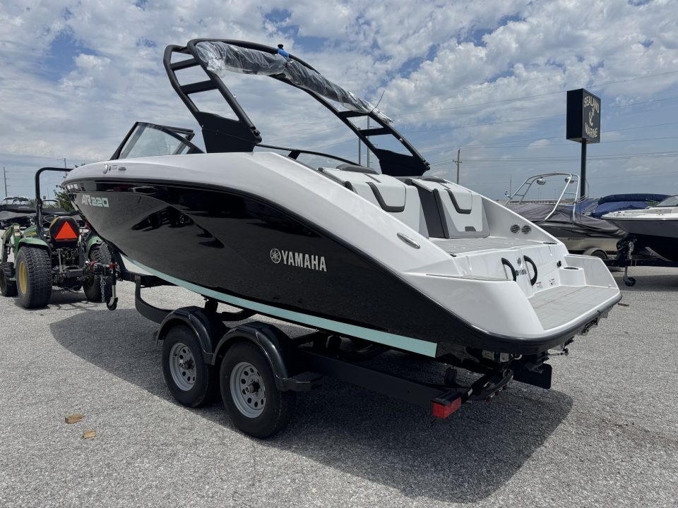 New 2026 Yamaha Boats AR 220 Jet Boat