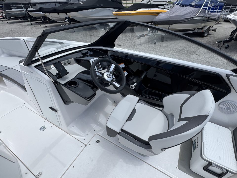 New 2026 Yamaha Boats AR 220 Jet Boat