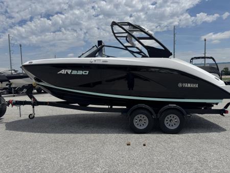 New 2026 Yamaha Boats AR 220 Jet Boat