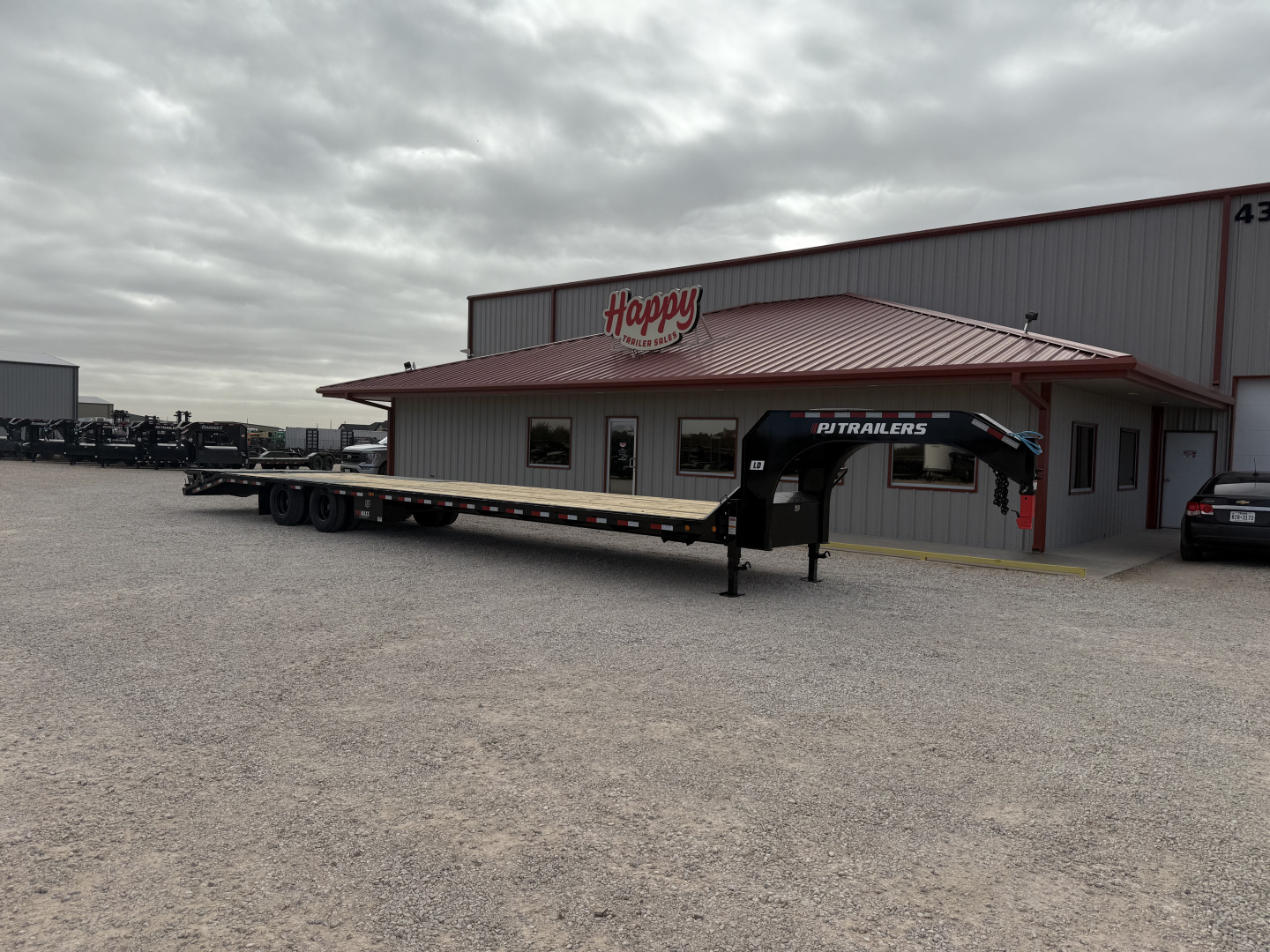 New 2026 PJ 102"x40' GN Low-Pro Air-Ride Flatbed w/ Duals - LD