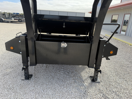 New 2026 PJ 102"x40' GN Low-Pro Air-Ride Flatbed w/ Duals - LD