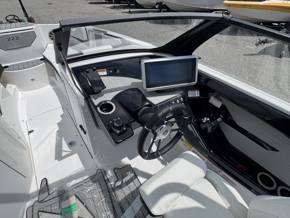 New 2026 Yamaha Boats 222 SE Jet Boat