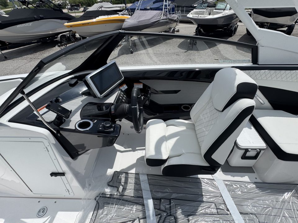 New 2026 Yamaha Boats 222 SE Jet Boat
