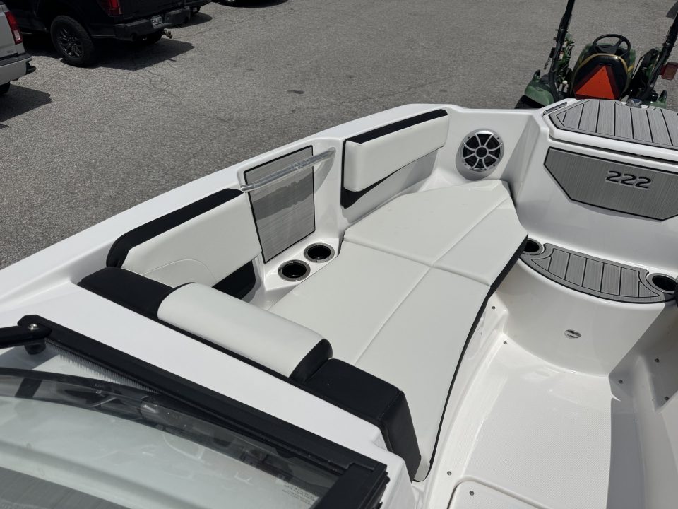 New 2026 Yamaha Boats 222 SE Jet Boat
