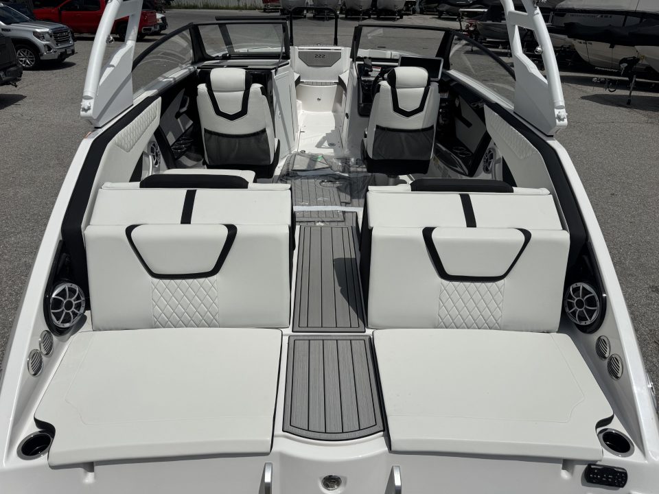 New 2026 Yamaha Boats 222 SE Jet Boat