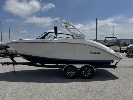 New 2026 Yamaha Boats 222 SE Jet Boat