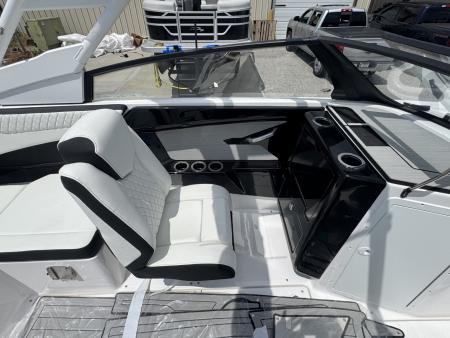 New 2026 Yamaha Boats 222 SE Jet Boat