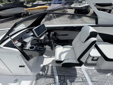 New 2026 Yamaha Boats 222 SE Jet Boat