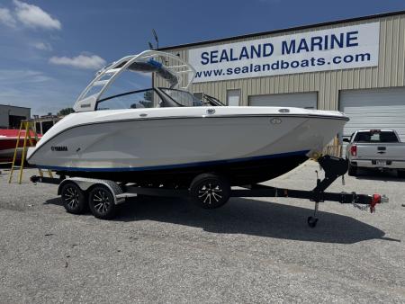 New 2026 Yamaha Boats 222 SE Jet Boat