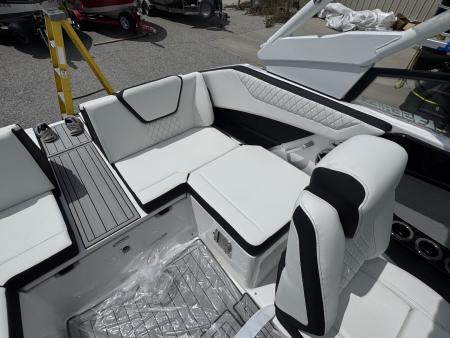 New 2026 Yamaha Boats 222 SE Jet Boat