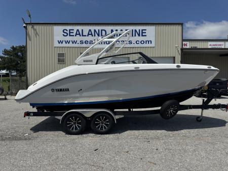 New 2026 Yamaha Boats 222 SE Jet Boat