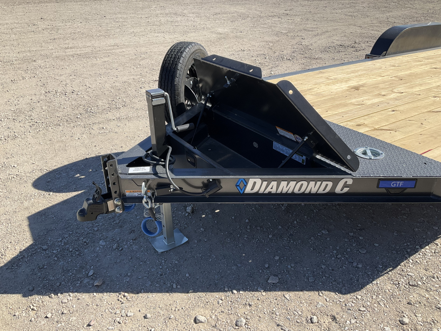 New 2026 Diamond C 83"x18' BP Single Car Hauler - GTF235