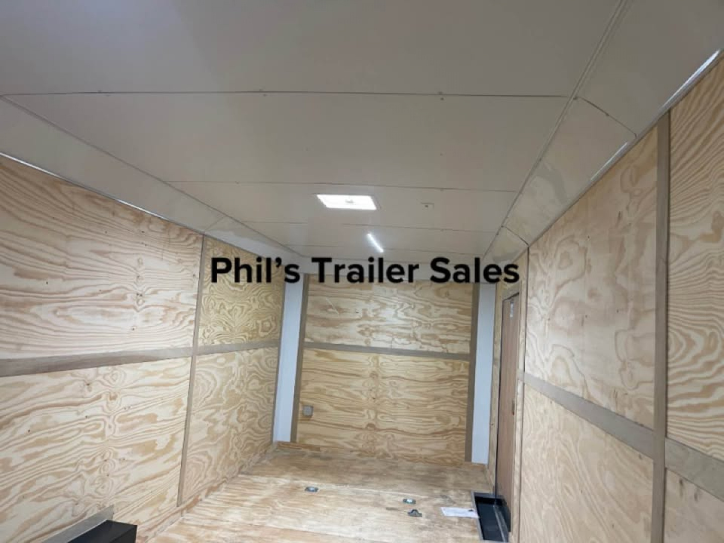 New Continental Cargo 8.5X28 COMMERCIAL GRADE Car / Racing Trailer