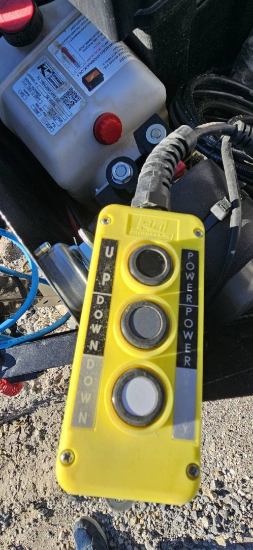 New 2026 PJ Trailers 83 in. x 14' Low Pro (DL) Dump Trailer