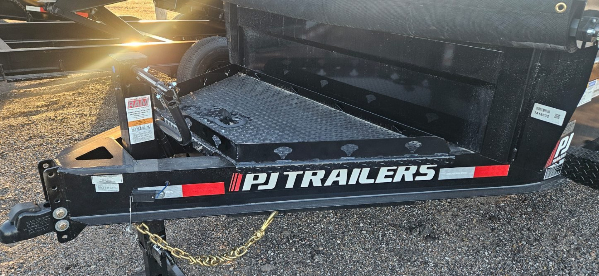 New 2026 PJ Trailers 83 in. x 14' Low Pro (DL) Dump Trailer