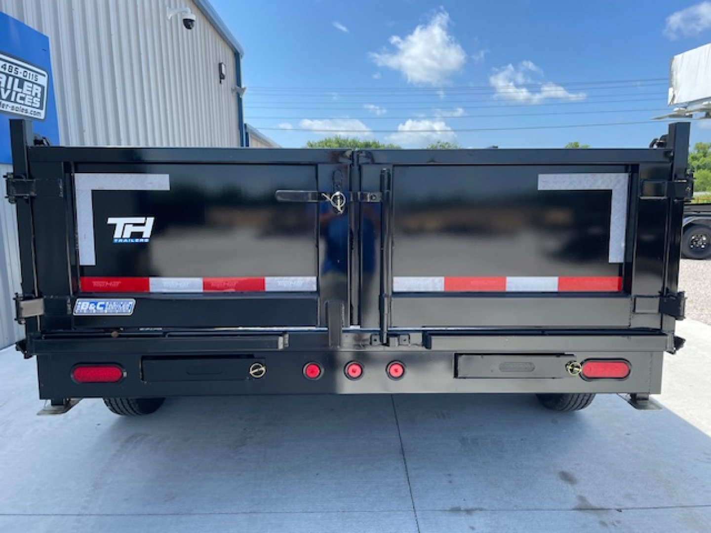 New 2026 TOP HAT 83X14 BUMPER PULL DUMP TRAILER (2) TANDEM 7000# AXLES,2' WALLS