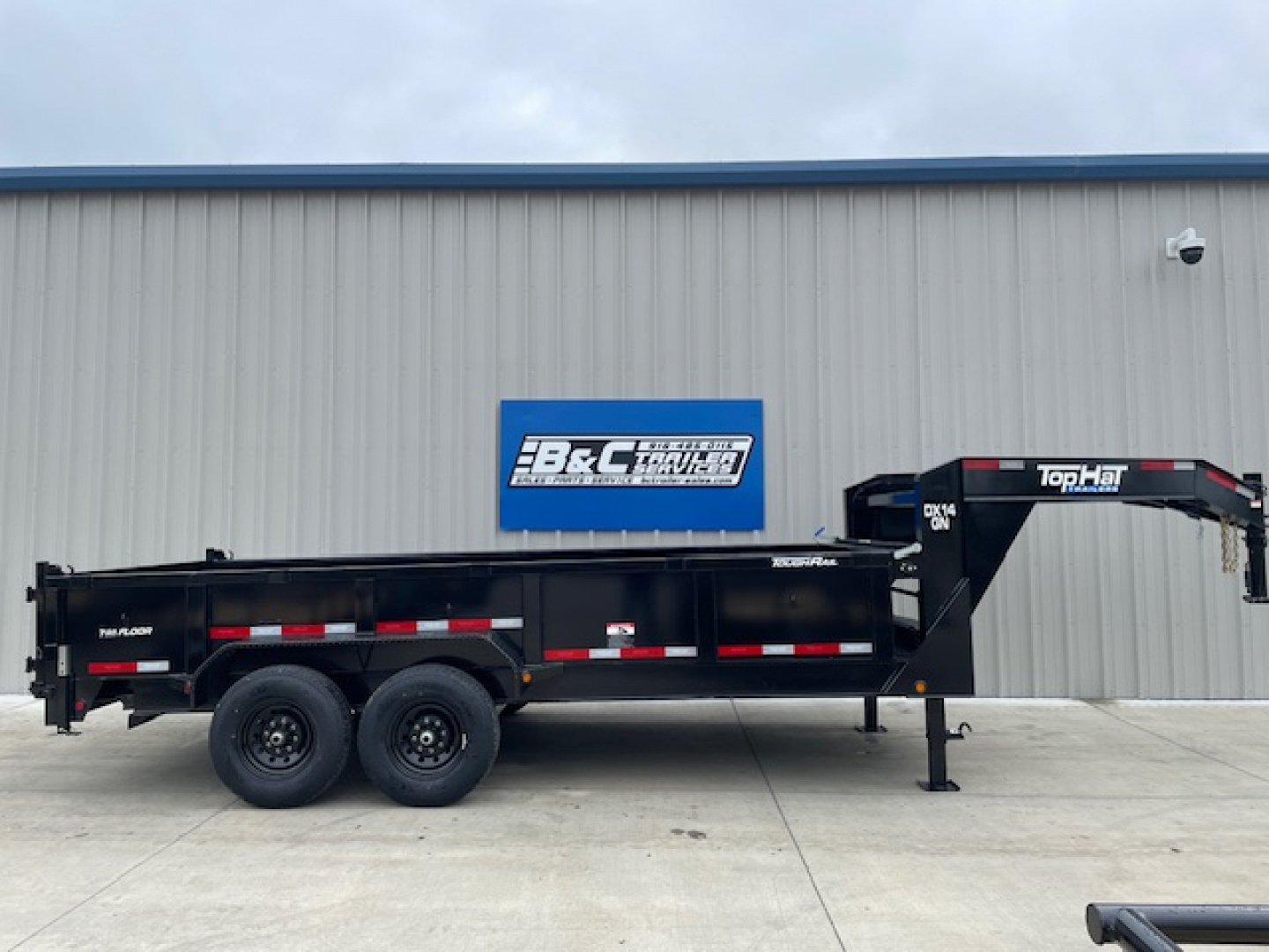 New 2026 TOP HAT 83X16 GOOSENECK DUMP TRAILER, (2) 7000lb AXLES, GVWR 14000lbs, 2' SIDE WALLS