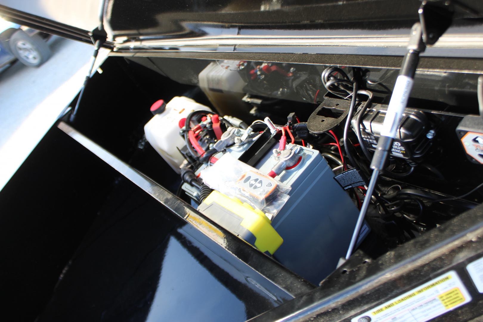 New 2026 MAXX-D DJX 14' BP Dump Trailer