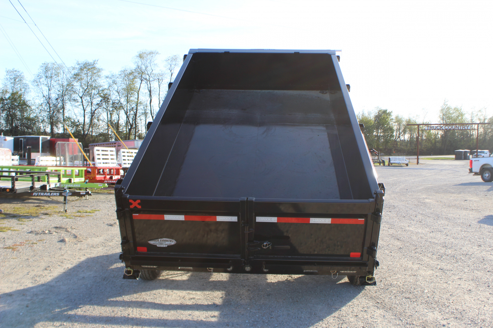 New 2026 MAXX-D DJX 14' BP Dump Trailer