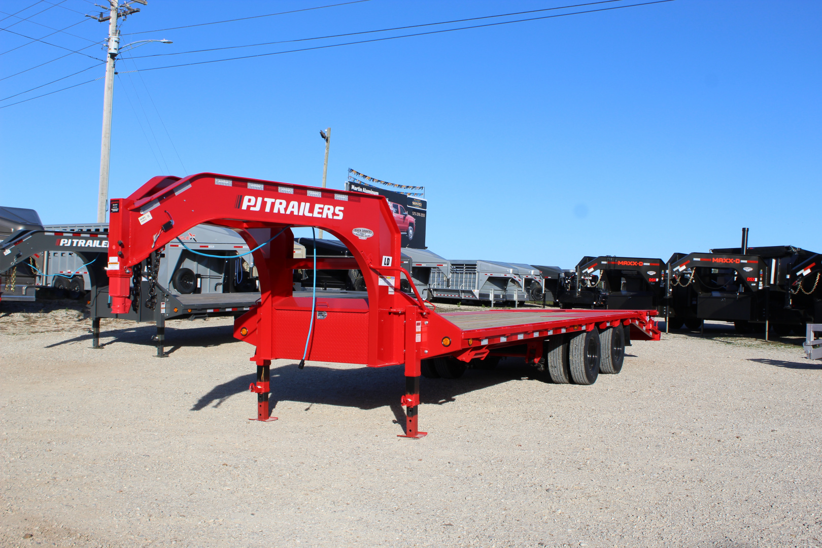 New 2026 PJ Trailer LD 25' Gooseneck Flatbed Trailer