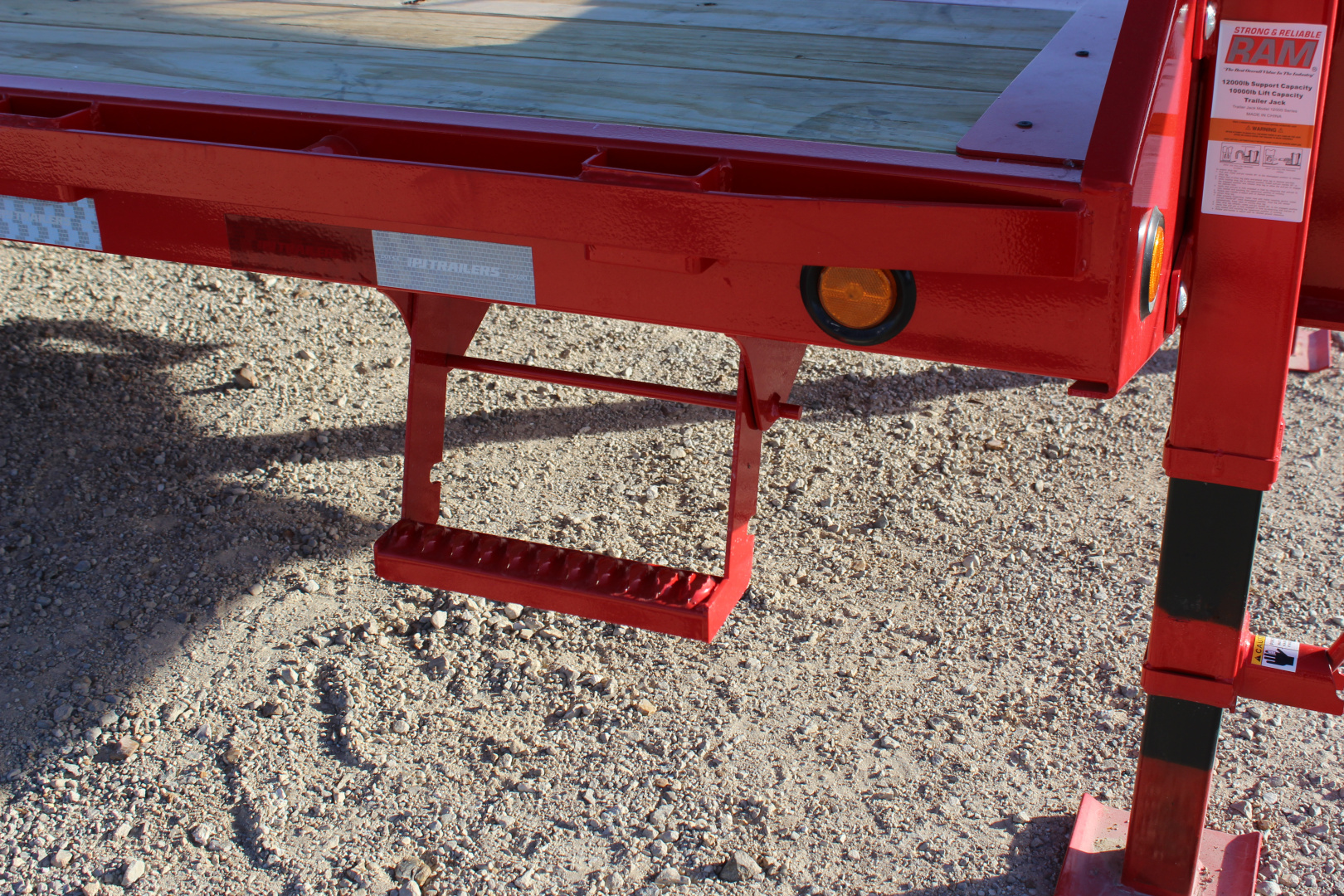 New 2026 PJ Trailer LD 25' Gooseneck Flatbed Trailer