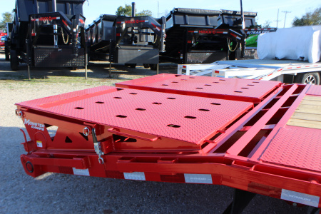 New 2026 PJ Trailer LD 25' Gooseneck Flatbed Trailer