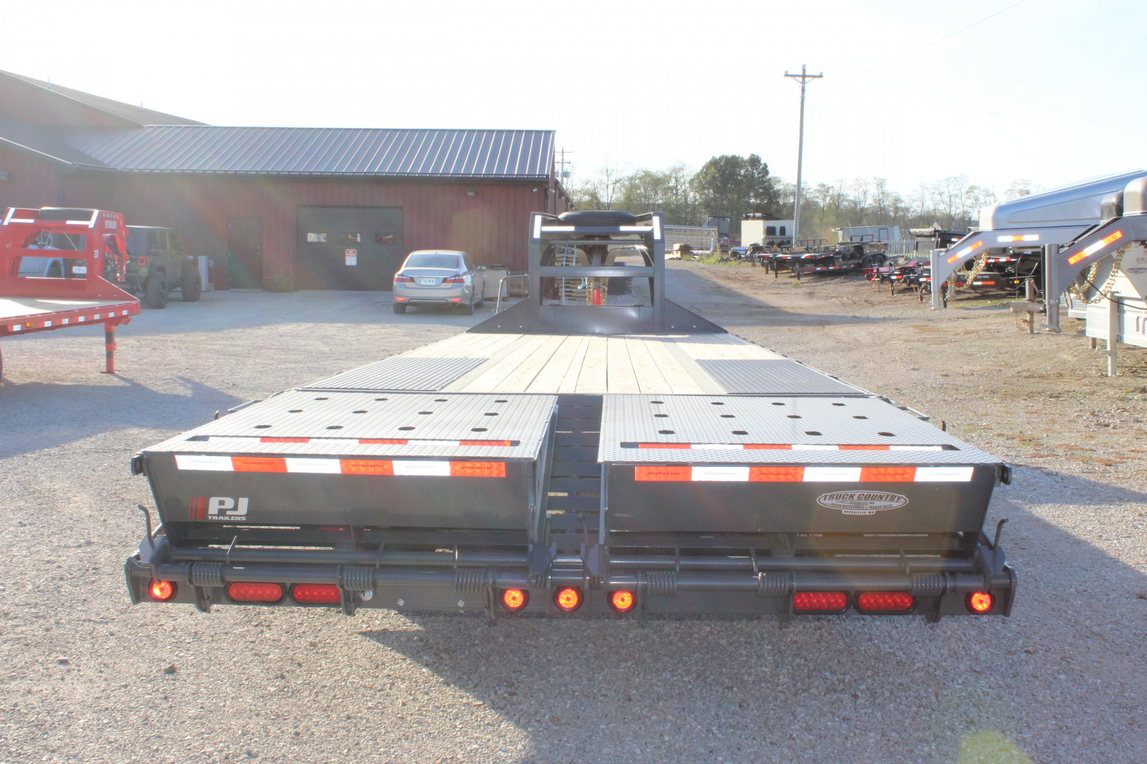 New 2026 PJ Trailers LD 26' Gooseneck Flatbed Trailer