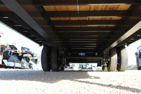 New 2026 PJ Trailers LD 26' Gooseneck Flatbed Trailer